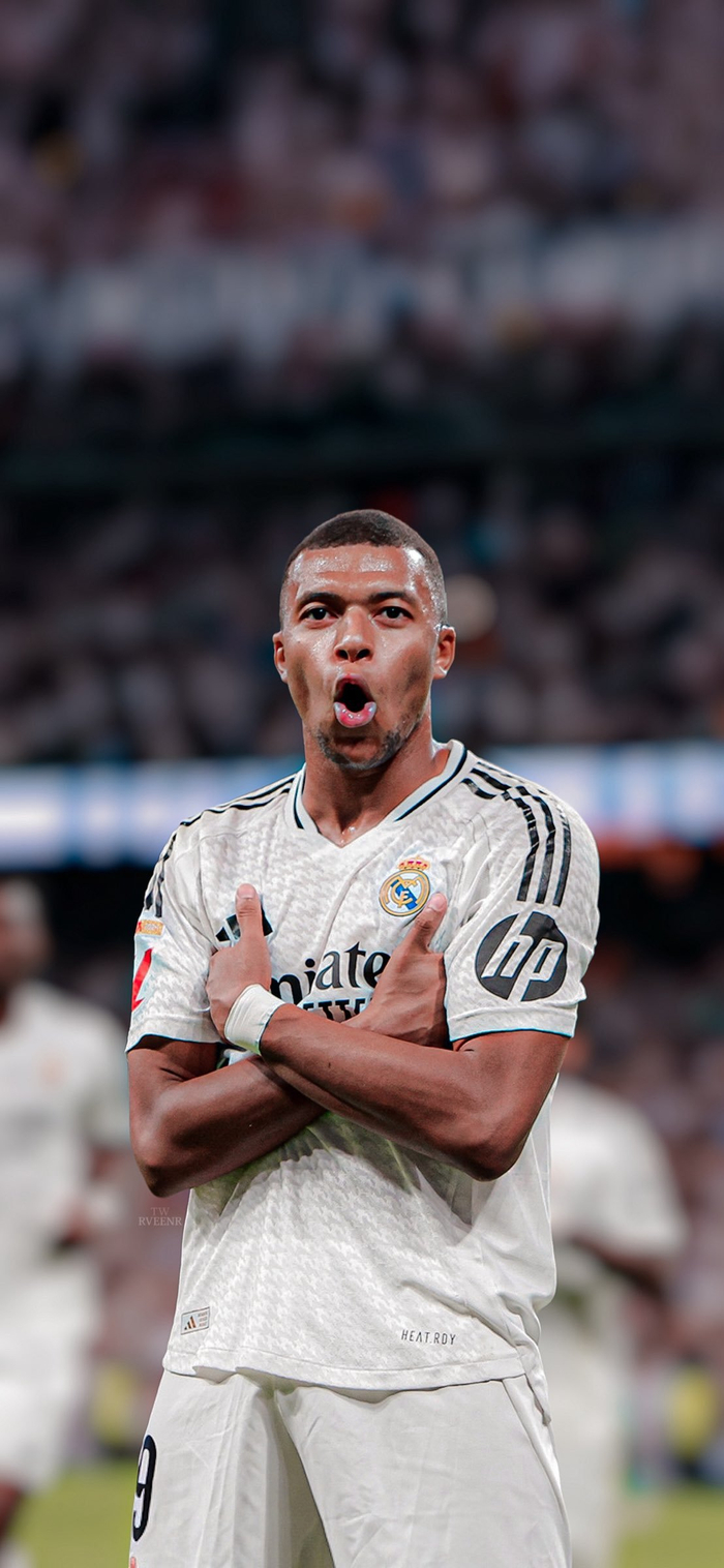 布克谈狄龙和詹姆斯冲突：喜欢这种互动，但这次有点过头了（布克：喜欢狄龙与詹姆斯的交锋，但这次有些过火）