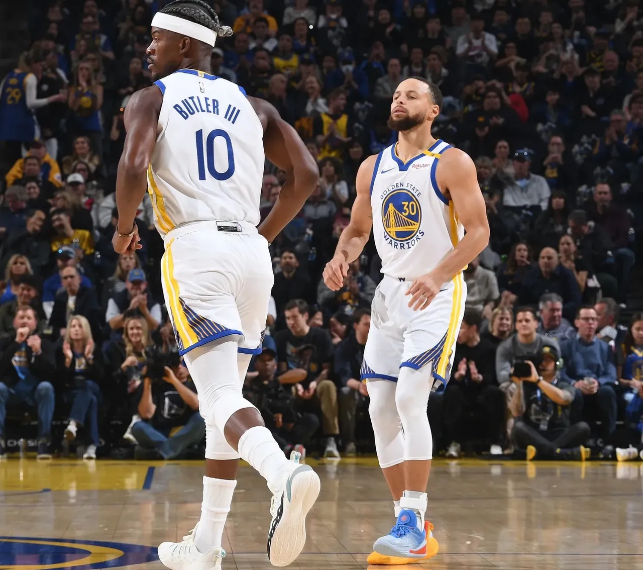 曼联拒放齐尔克泽，罗马米兰冬窗计划受挫（曼联叫停齐尔克泽转会，罗马与米兰冬窗引援受挫）