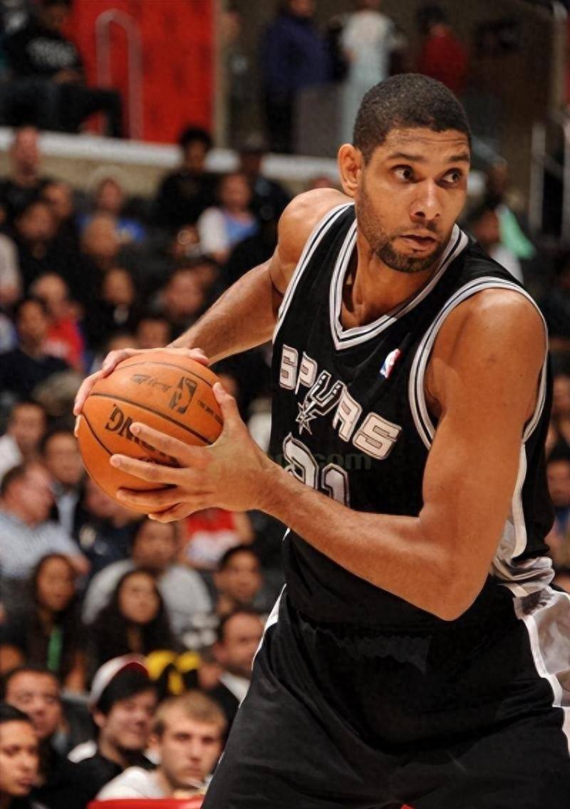 NBA战报：东詹缺席，布朗30分8板8助，凯尔特人126-105大胜湖人（NBA快讯：东詹缺阵，布朗轰30分8板8助，凯尔特人126-105轻取湖人）