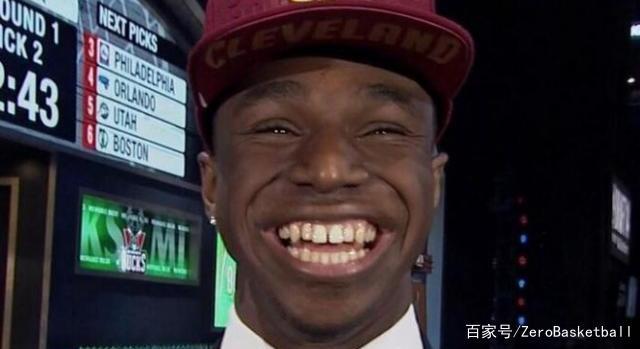 曼联计划在2026年以约7500万英镑签下巴莱巴，但需等待未来转会窗口，且交易需布莱顿同意。（曼联拟于2026年以约7500万英镑引进巴莱巴，须等待后续转会窗且取决于布莱顿放行。）