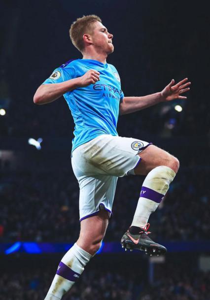 荷兰队官方：韦格霍斯特身体状态不佳退出集训，不会出战波兰（荷兰队官宣：韦格霍斯特因身体状况不佳退出集训，缺席对阵波兰）