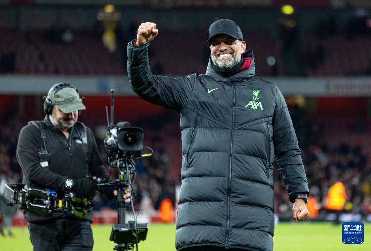 贝林厄姆身价跌2000万欧仍以1.6亿欧领跑英格兰球员榜（贝林厄姆身价下滑2000万欧，仍以1.6亿欧居英格兰球员身价榜首）