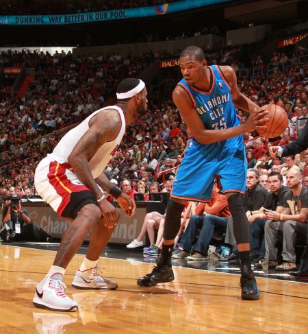 U22国足vs韩国U22：拜合拉木、汪士钦、王博豪首发，李昊出战（U22中国队对阵韩国U22：拜合拉木、汪士钦、王博豪先发，李昊登场）