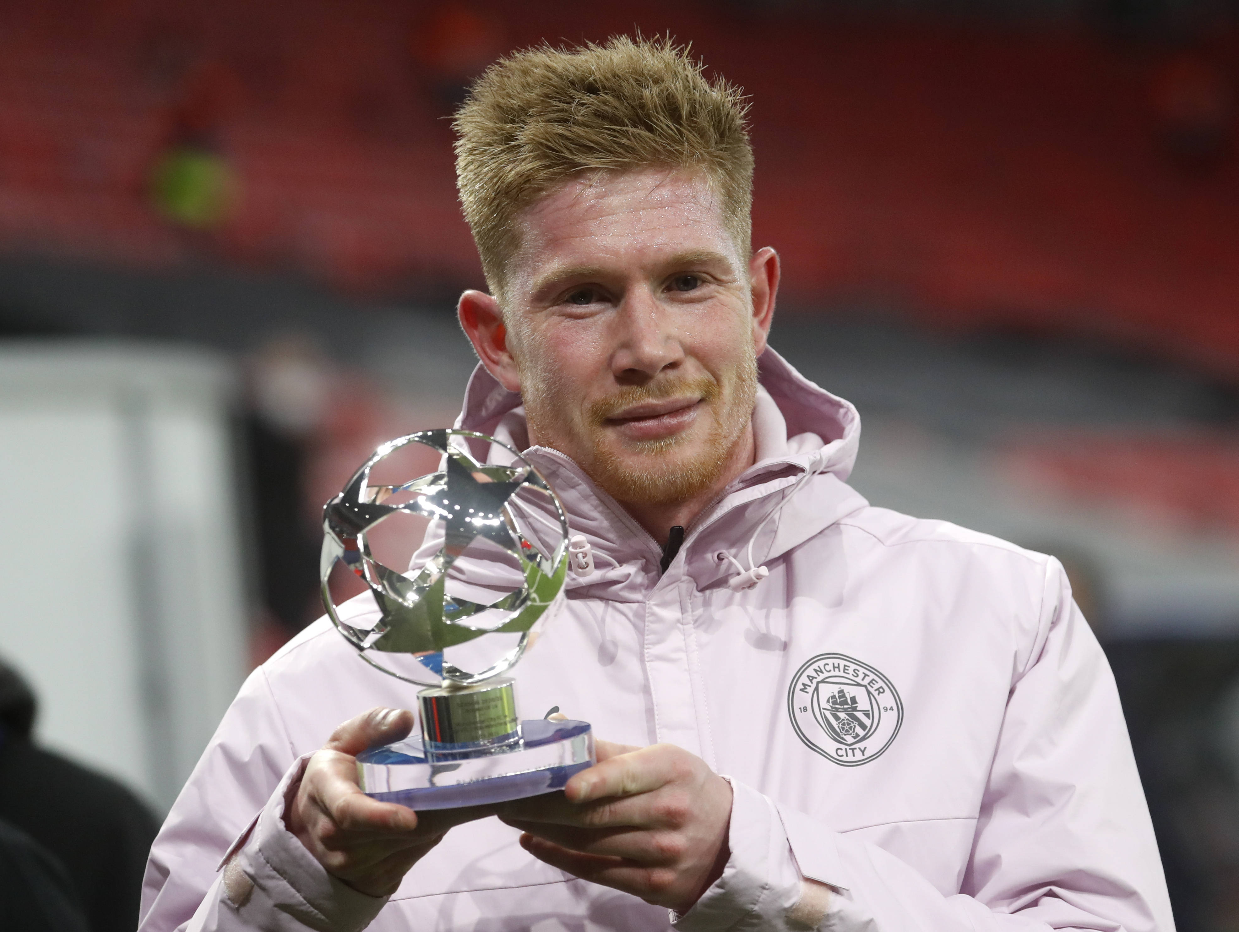 浓眉哥首节状态低迷，表现不尽如人意（浓眉哥首节手感冰冷，发挥欠佳）