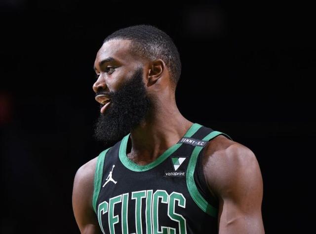 北京战江苏大名单：周琦、赵睿均出战、斯佩尔曼、贾尔斯在列（北京对阵江苏出场名单出炉：周琦赵睿确认登场，斯佩尔曼、贾尔斯入选）