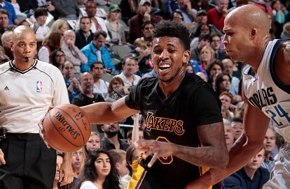 半场15分全场20+7+7，杨瀚森创个人最佳成绩，可球队加时输了（杨瀚森半场15分全场20+7+7创生涯新高，惜队加时仍告负）