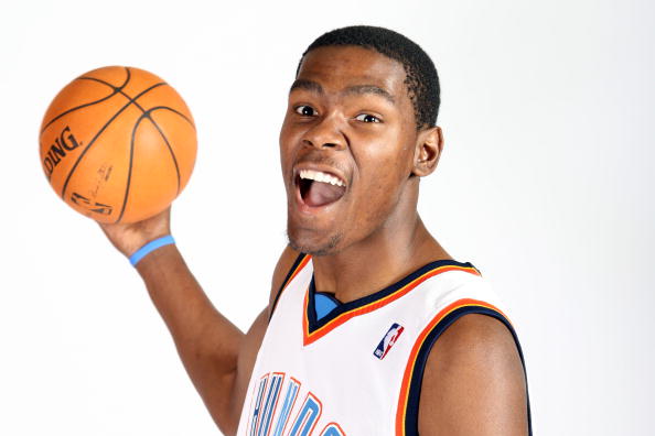 尤文本赛季税前年薪前20：弗拉霍维奇2220万第1，戴维1110万（尤文本季税前年薪TOP20：弗拉霍维奇以2220万领跑，戴维1110万）